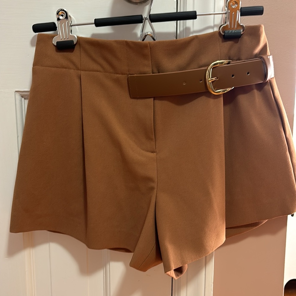 Alice + Olivia camel color shorts